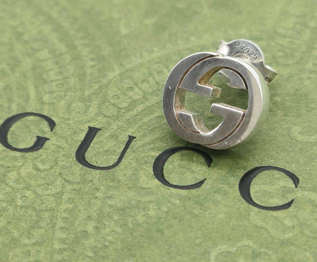 GUCCI インターロッキングピアス　片耳　シルバー925 GG　箱　保存袋