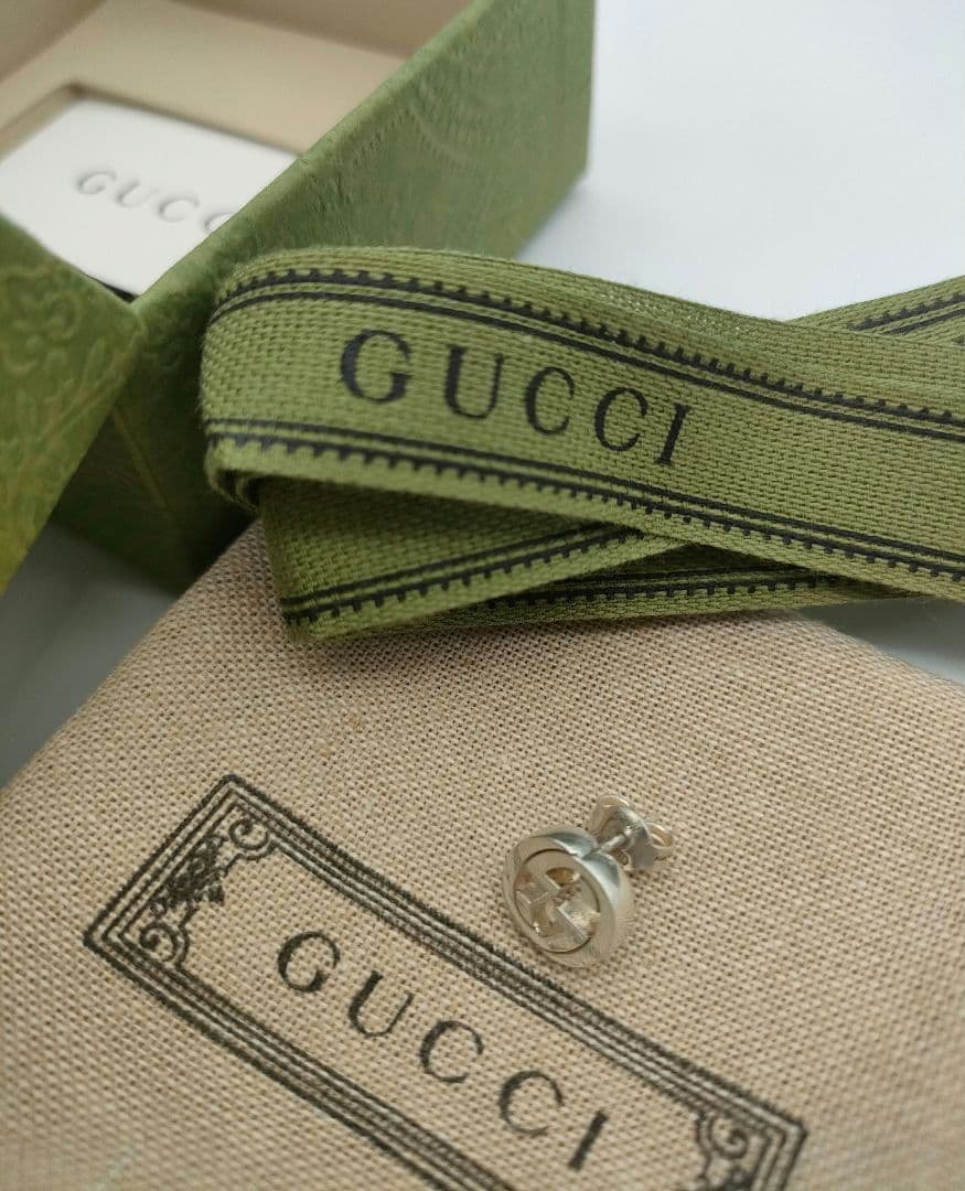 GUCCI インターロッキングピアス　片耳　シルバー925 GG　箱　保存袋