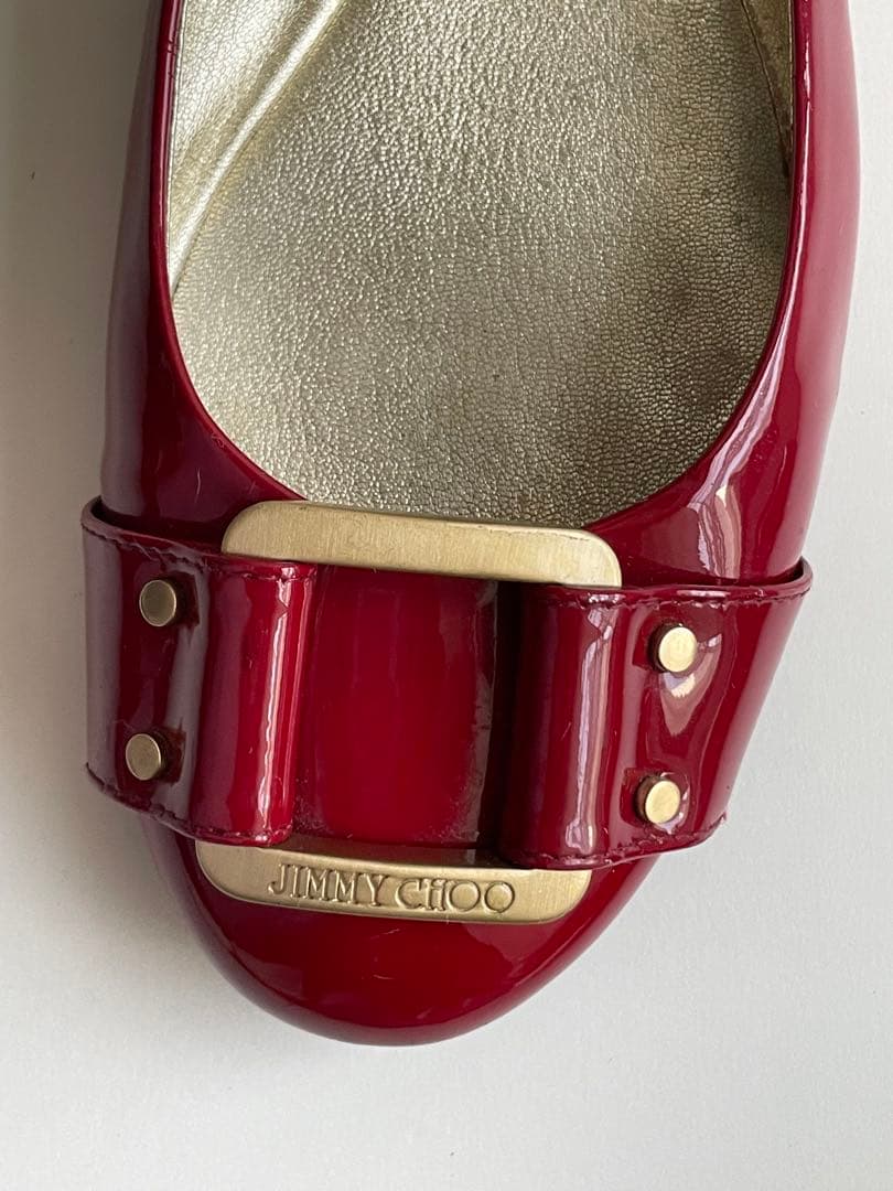 ジミーチュウ ラズベリーカラーフラットパンプス