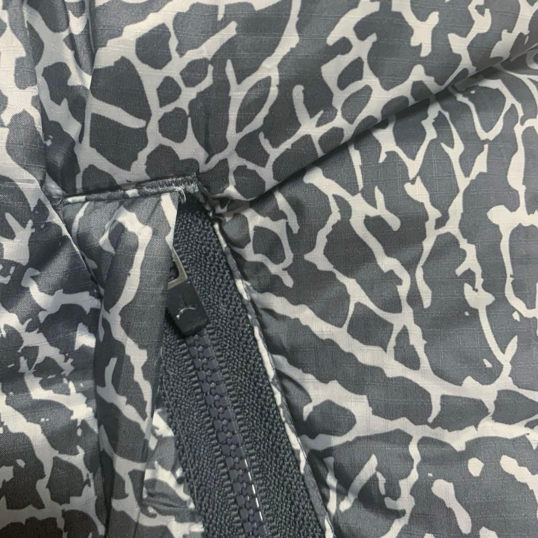 海外限定 ジョーダンブランド エレファント 総柄ダウンベスト