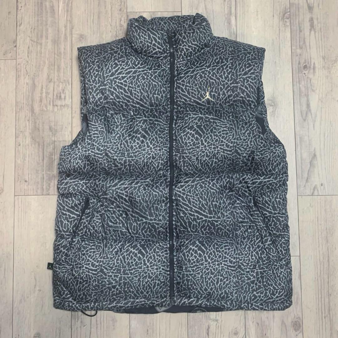 海外限定 ジョーダンブランド エレファント 総柄ダウンベスト