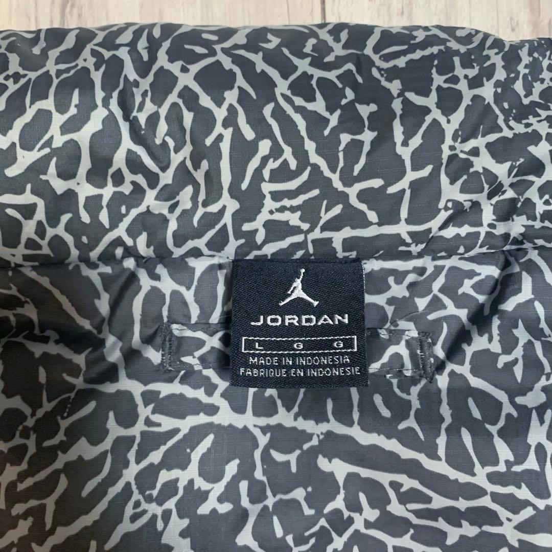 海外限定 ジョーダンブランド エレファント 総柄ダウンベスト