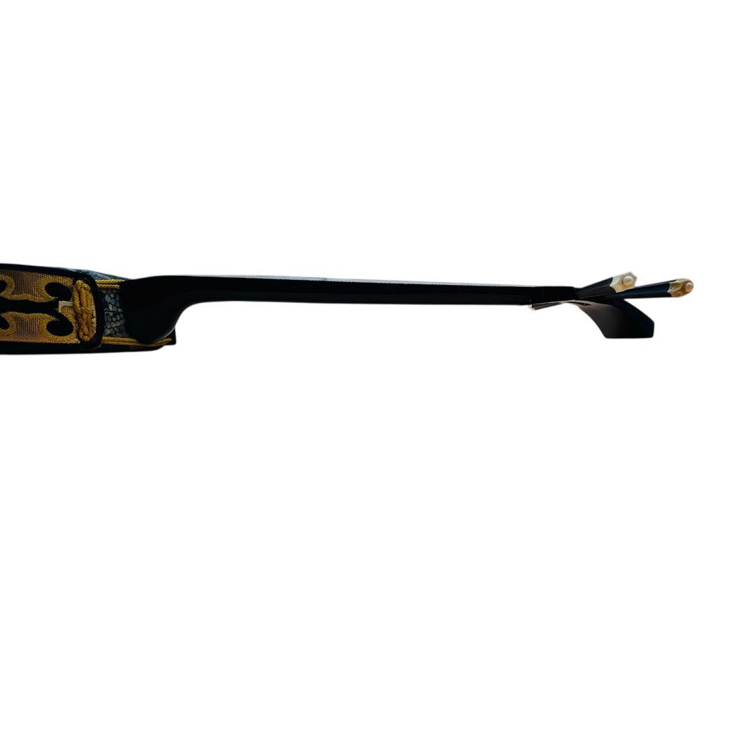 沖縄　伝統楽器　三線