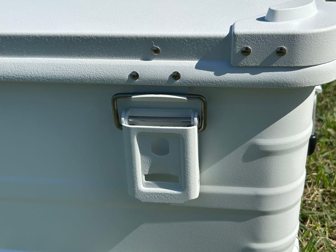 マットホワイト　スタッキング コンテナボックス　30l アウトドア　限定1点