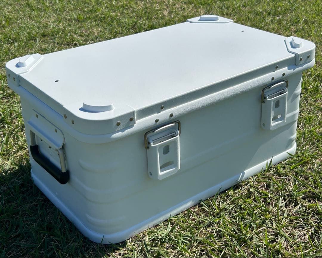 マットホワイト　スタッキング コンテナボックス　30l アウトドア　限定1点