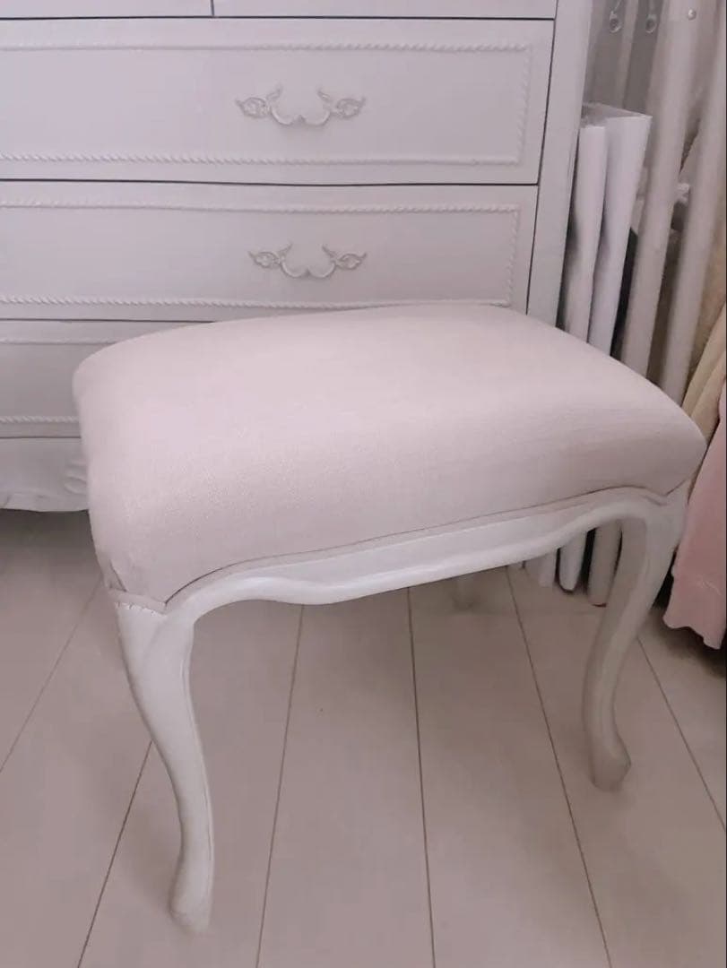 布張りスツール 薄いピンク　アンティーク