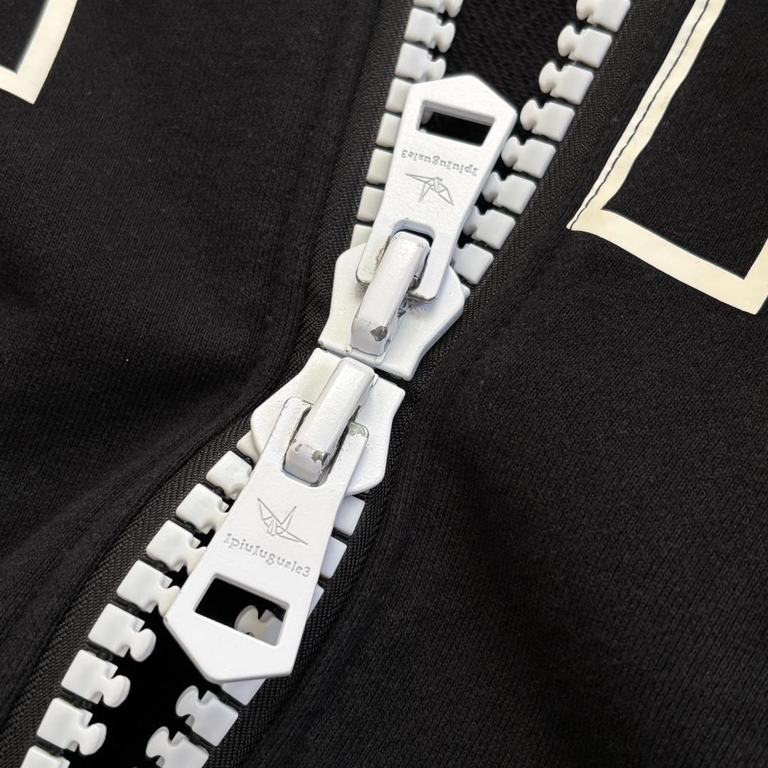 [aika]【超人気・美品】ウノ ピゥ/パーカー/ビッグファスナー