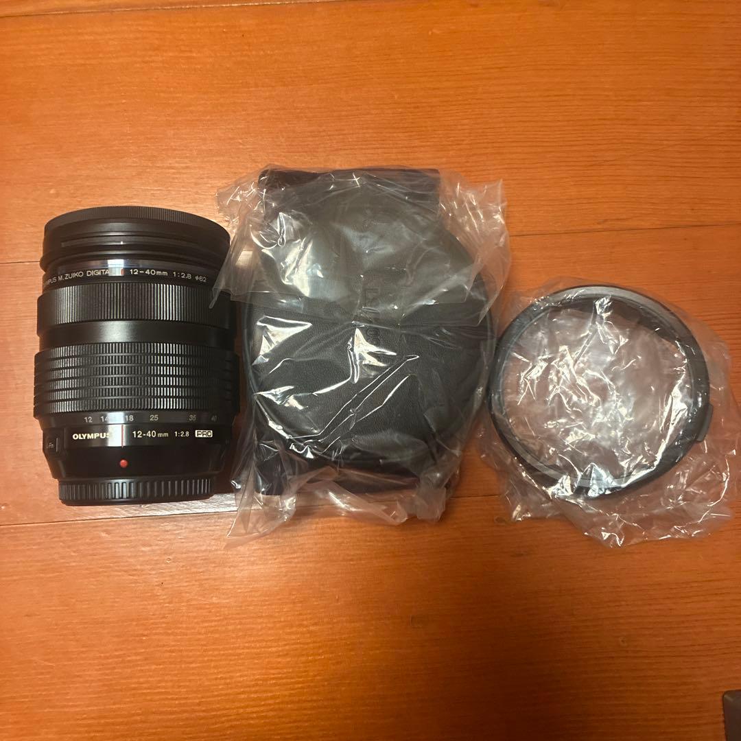 Olympus M.Zuiko 12-40mm f/2.8 ズームレンズ