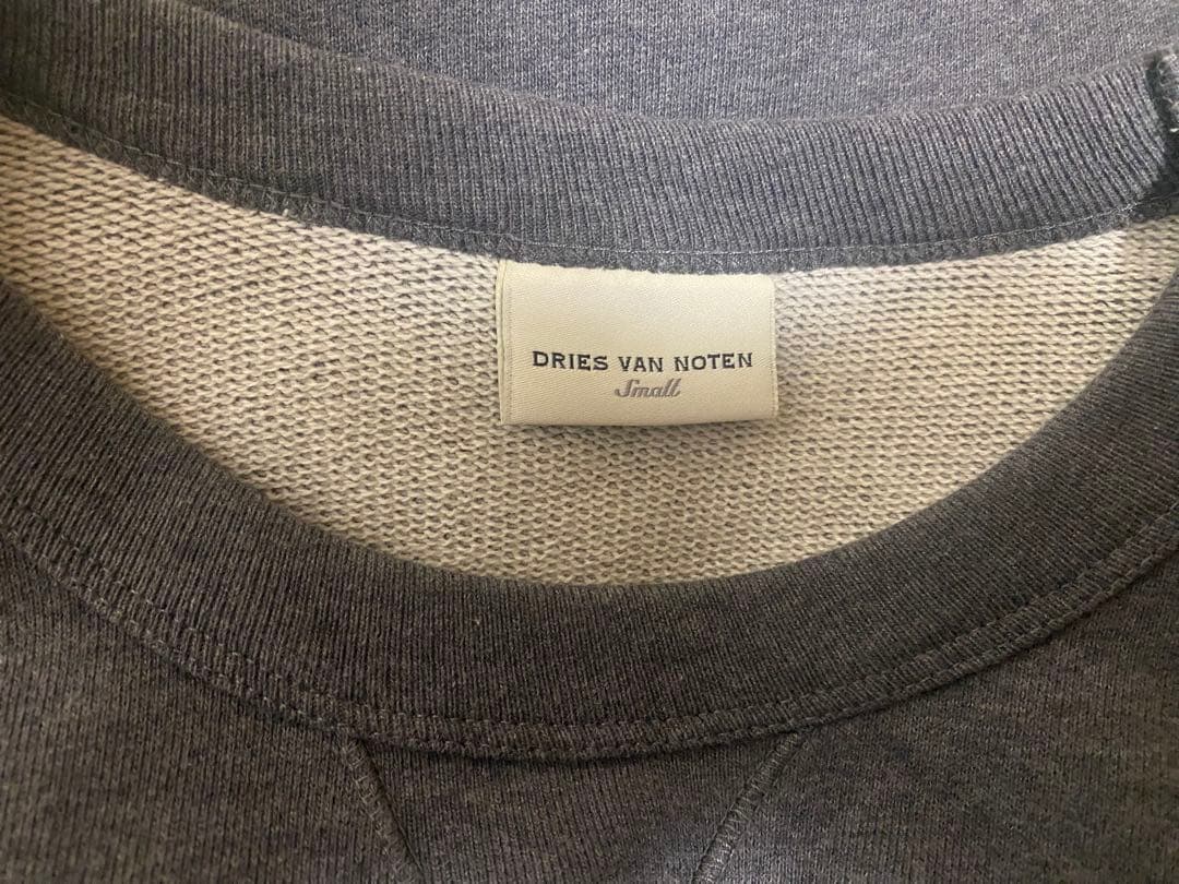 まいまい『美品』DRIES VAN NOTEN トレーナー