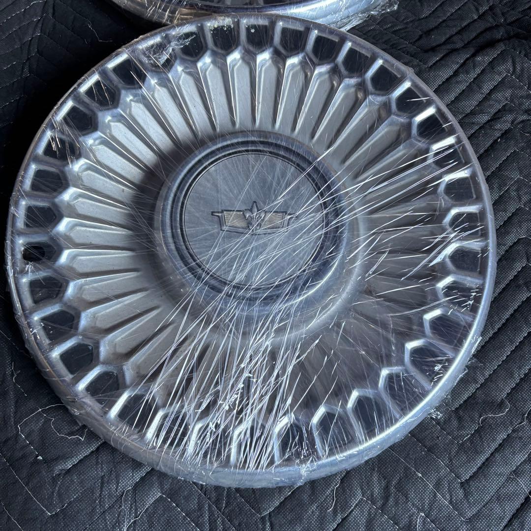 たつねシボレー　カプリス　15インチ純正ホイールキャップ