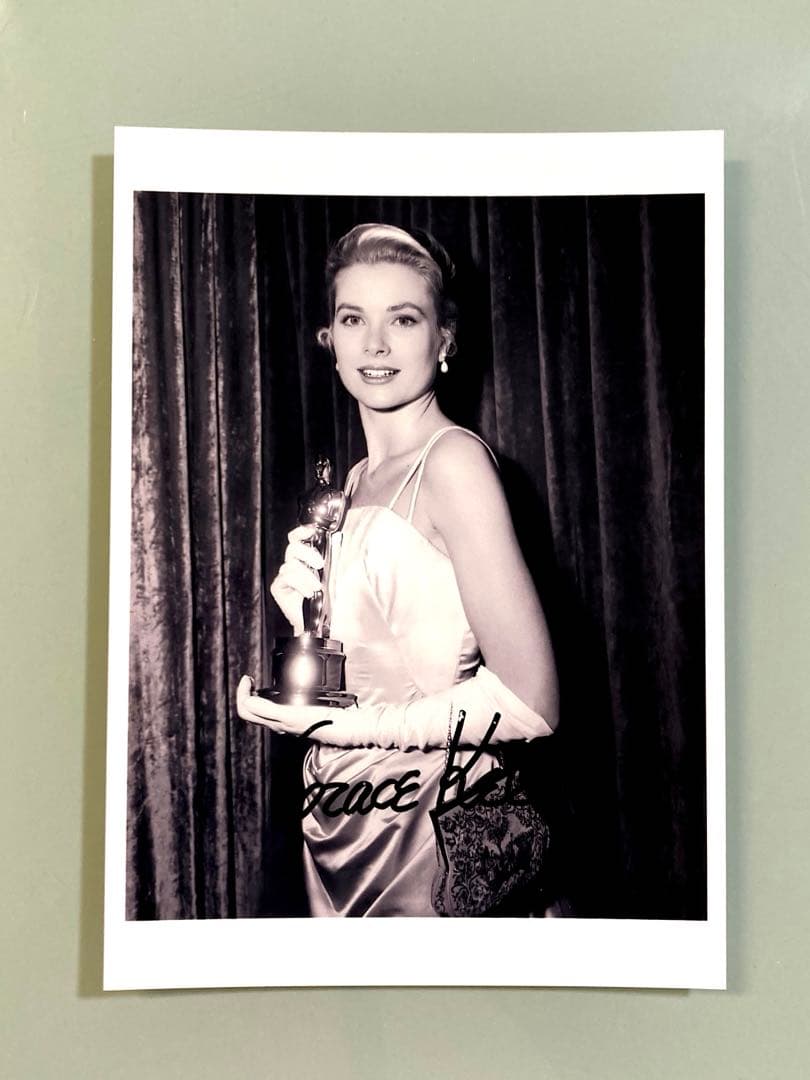 グレース・ケリー直筆サイン入り2Lサイズ写真…