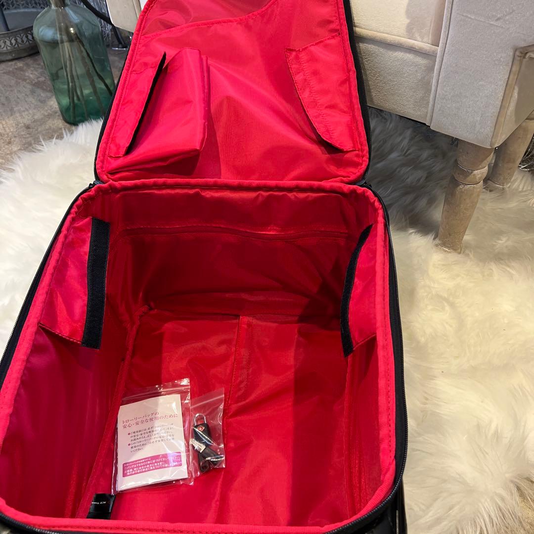 マダムヒロコ　ブラック キルティング キャリーケース