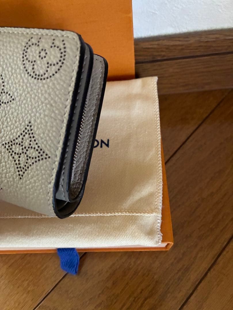 ルイヴィトン モノグラム マヒナ ポルトフォイユ・クレア