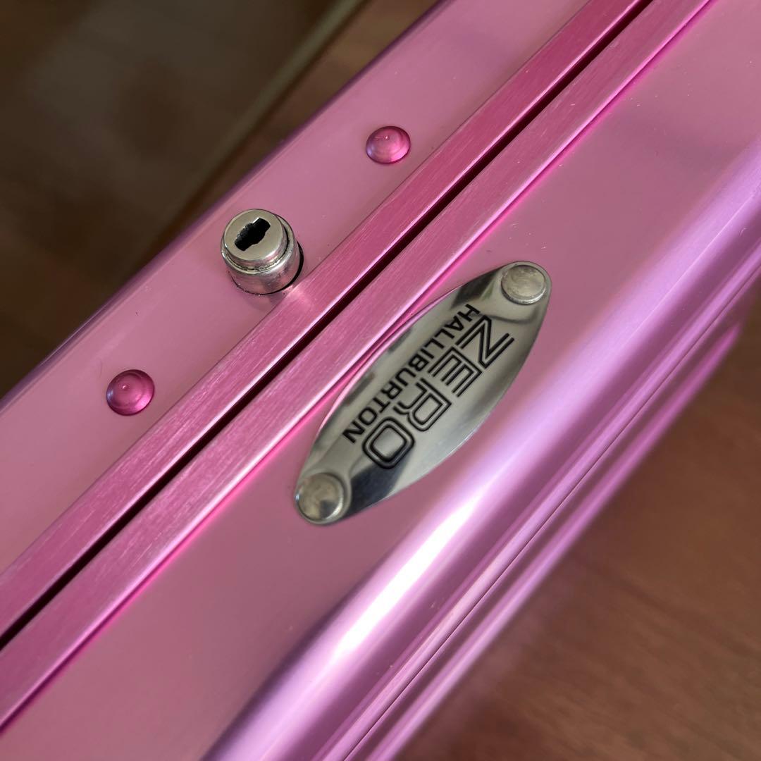 ゼロハリバートン　Sライン　ケース　ピンク　アルミ製ケース