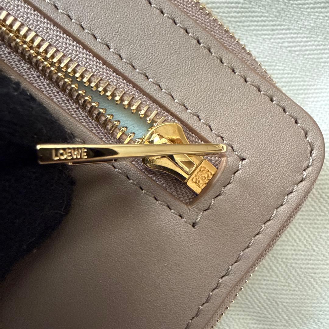 LOEWE 長財布 ベージュ 未使用