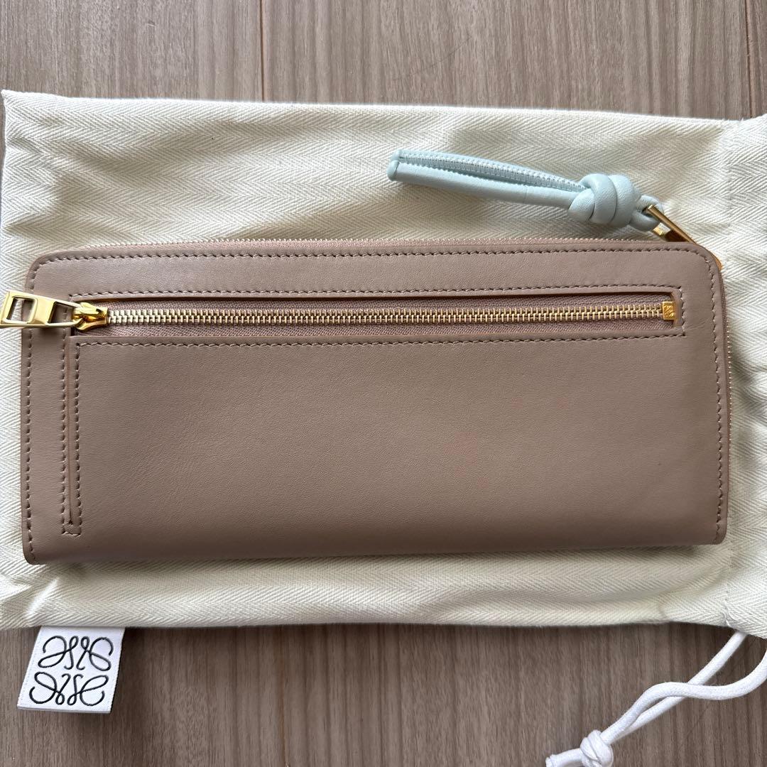 LOEWE 長財布 ベージュ 未使用