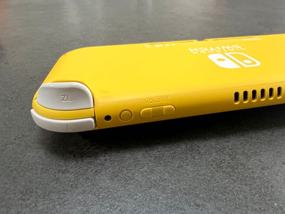 ひ*な様 Nintendo Switch Lite イエロー 充電器・カバー・ソ