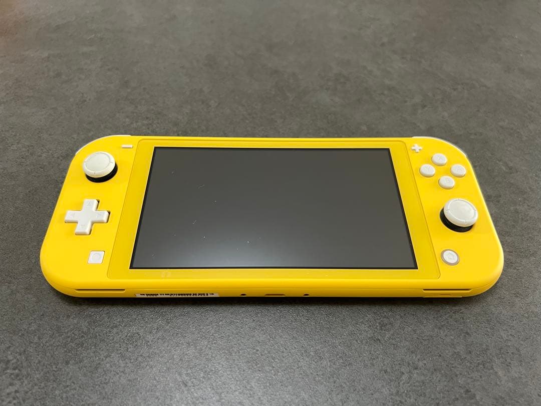 ひ*な様 Nintendo Switch Lite イエロー 充電器・カバー・ソ