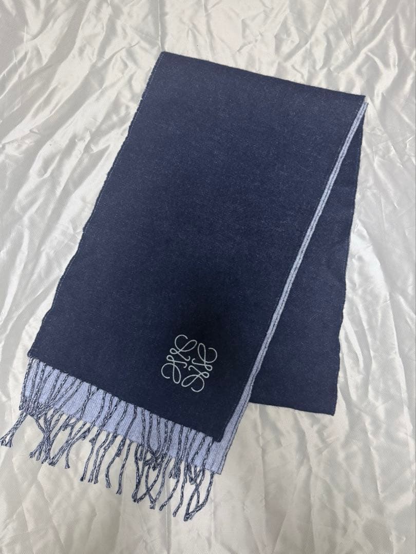 LOEWE ネイビー マフラー フリンジ付き