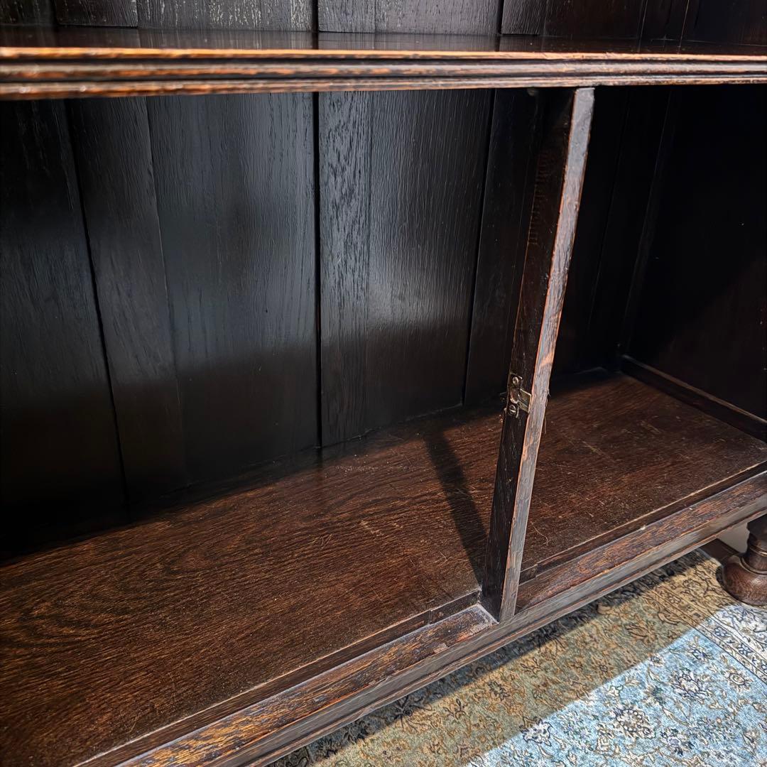 イギリスアンティーク家具　ブックシェルフ　本棚　飾り棚　キャビネット