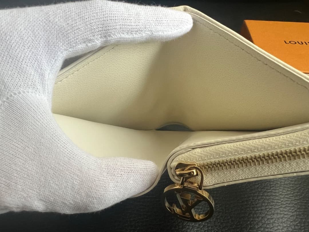 【とっぴー】ルイヴィトン ポルトフォイユ・ルーM25601ドリームベージュ