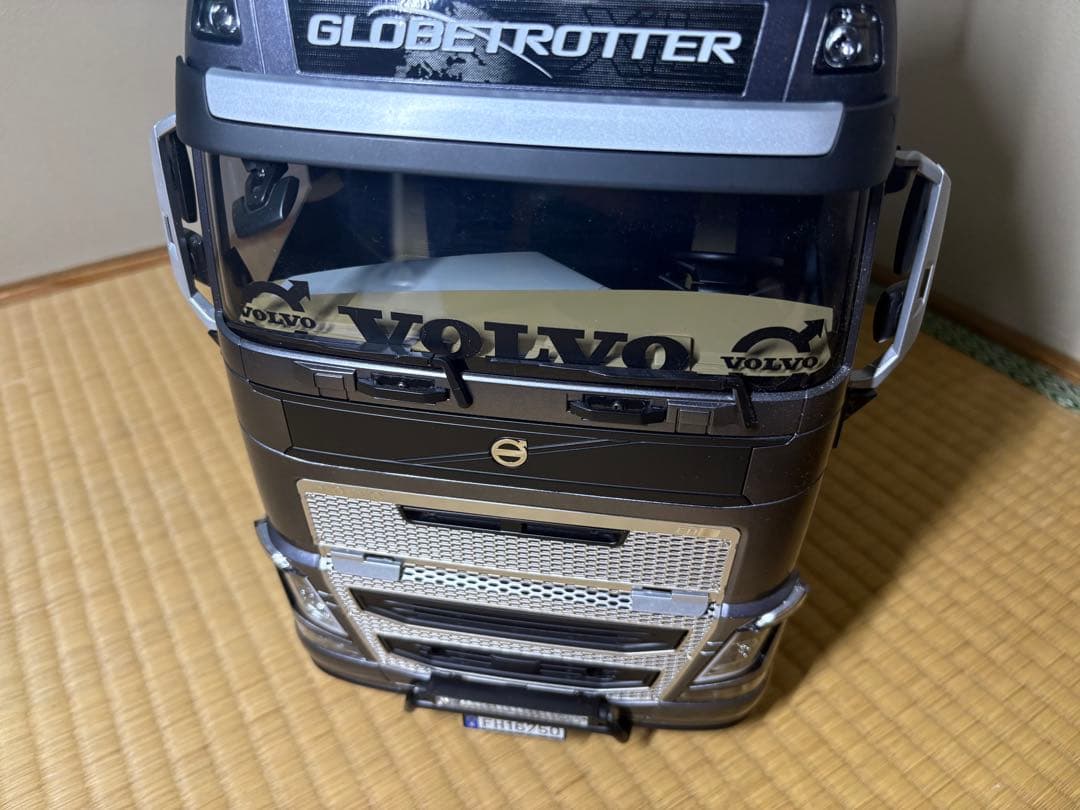 タミヤ　1/14 トレーラーラジコン　VOLVO FH16 グローブトロッター