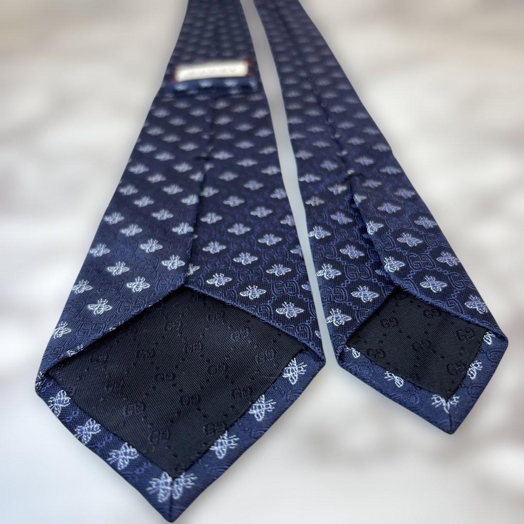 【極美品✨】GUCCI ネクタイ　ネイビー　紺　蜂　ビー　GG 刺繍　ブルー　青