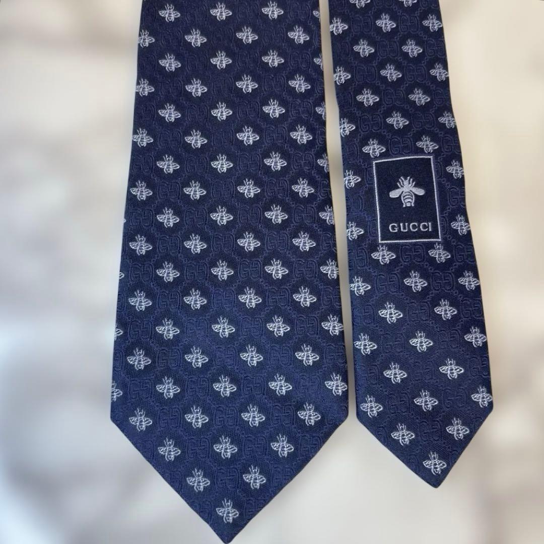 【極美品✨】GUCCI ネクタイ　ネイビー　紺　蜂　ビー　GG 刺繍　ブルー　青