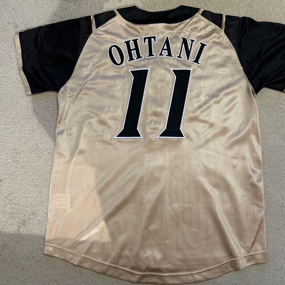 大谷翔平ユニフォーム　日本ハム　ビジター