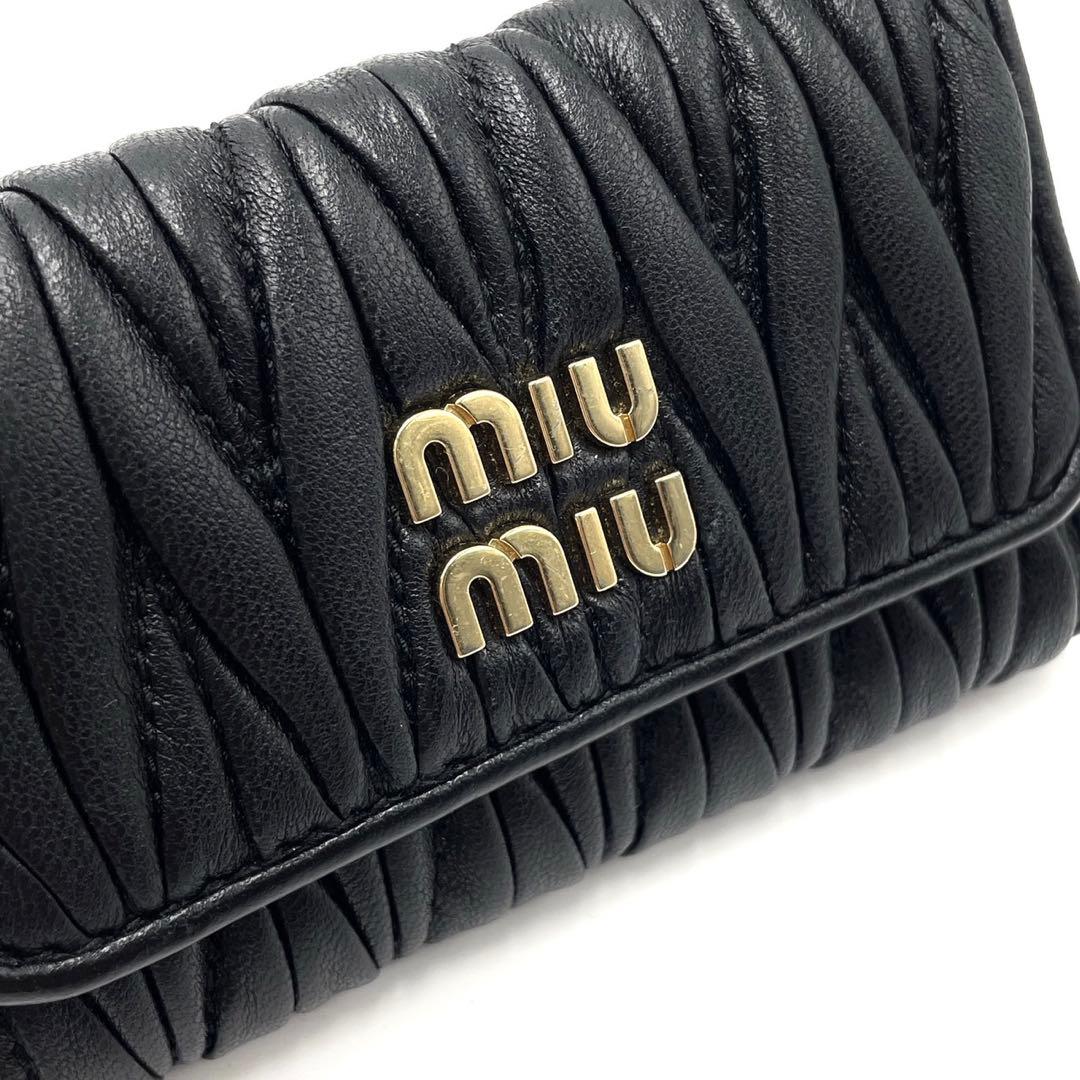 【美品✨】ミュウミュウ マトラッセ 6連キーケース ブラック