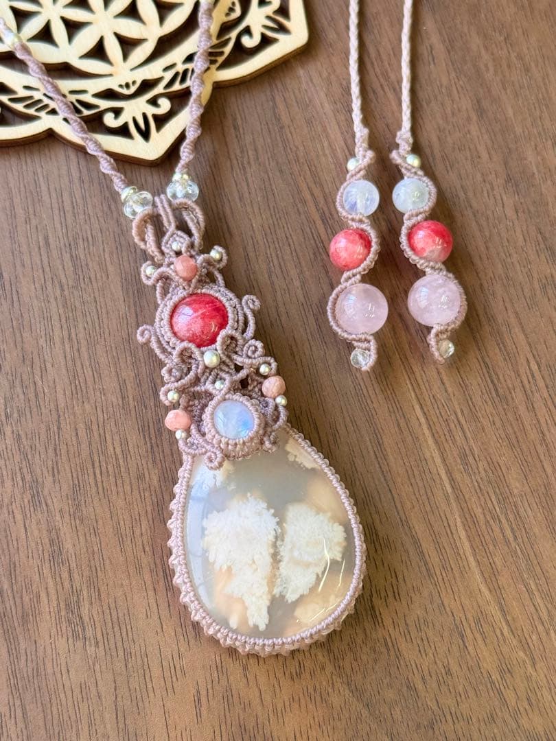 桜瑪瑙＆ムーンストーン＆希少☆インペリアルロードナイトのマクラメ編みネックレス♡