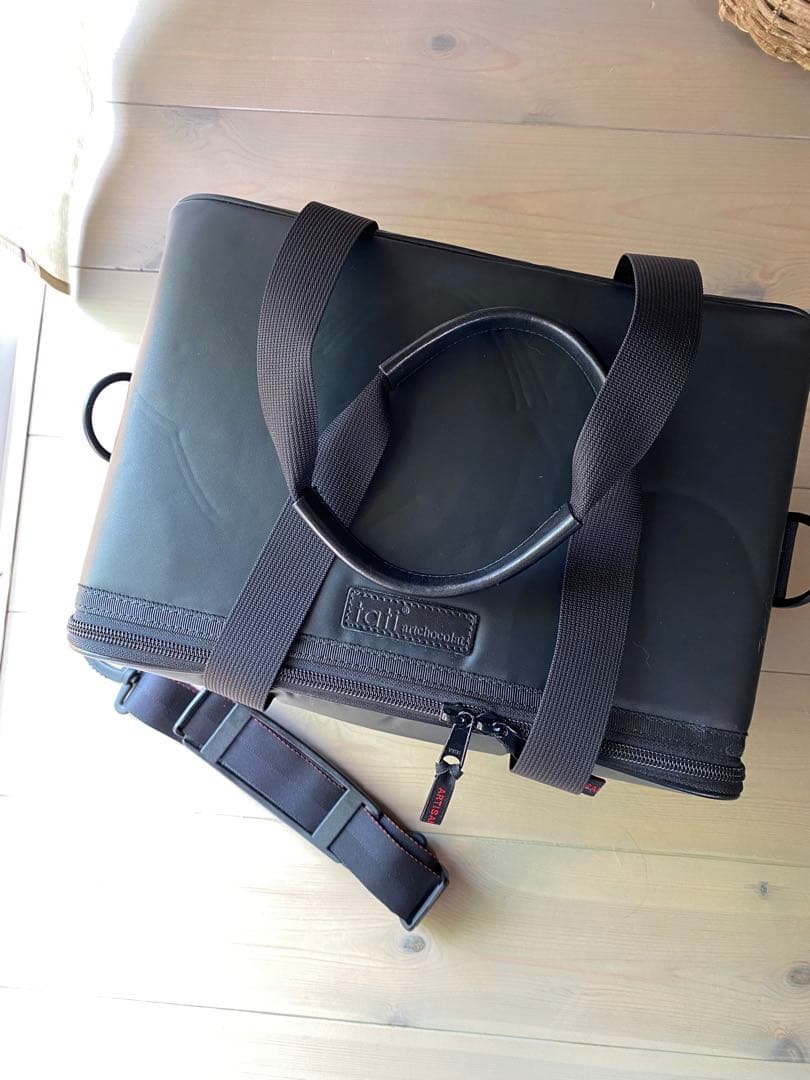 【未使用に近い】tati アートショコラ ワークボックス ネイルバッグ【レア】