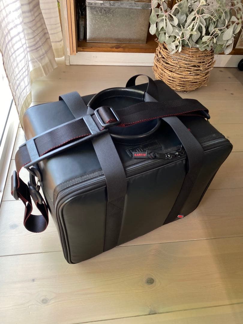 【未使用に近い】tati アートショコラ ワークボックス ネイルバッグ【レア】