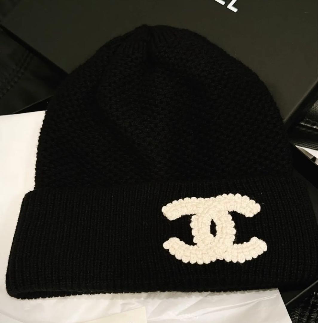 CHANEL 大人気　入荷困難　ニット帽　ブラック　ホリデーラッピング