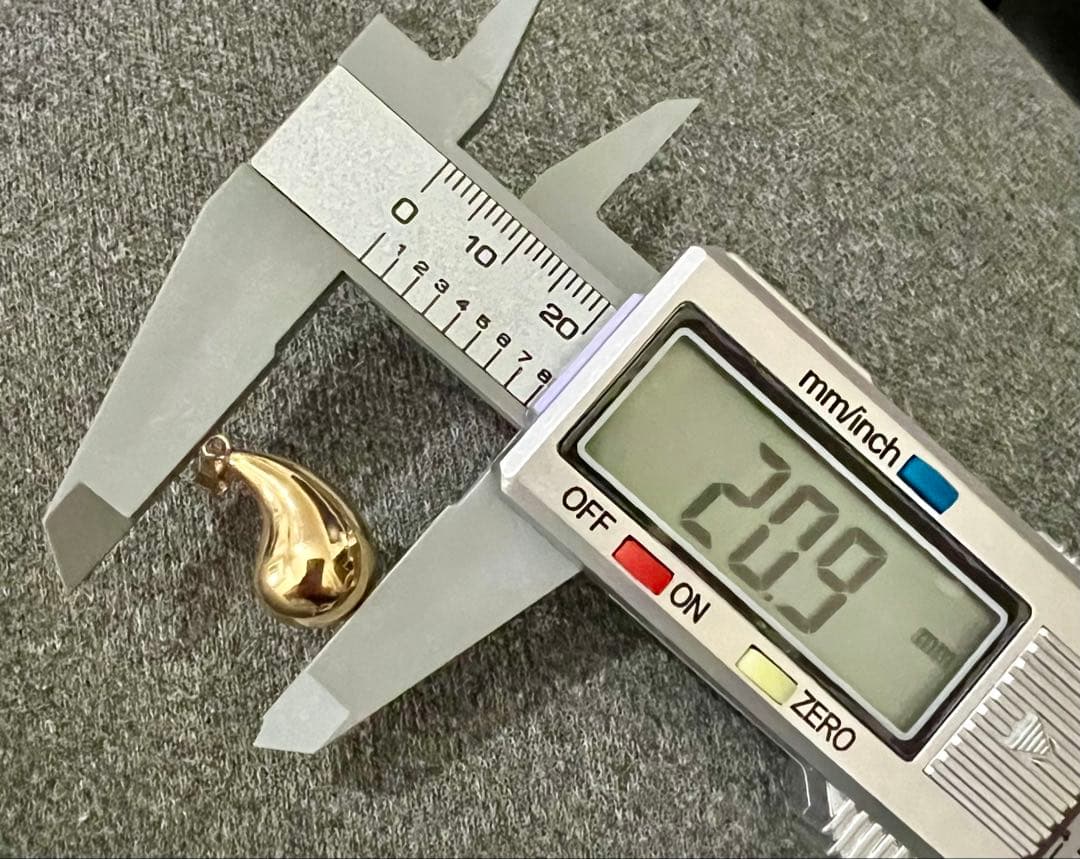 【値下げ】18金ペンダントタップTEARDROP 大セール❣️