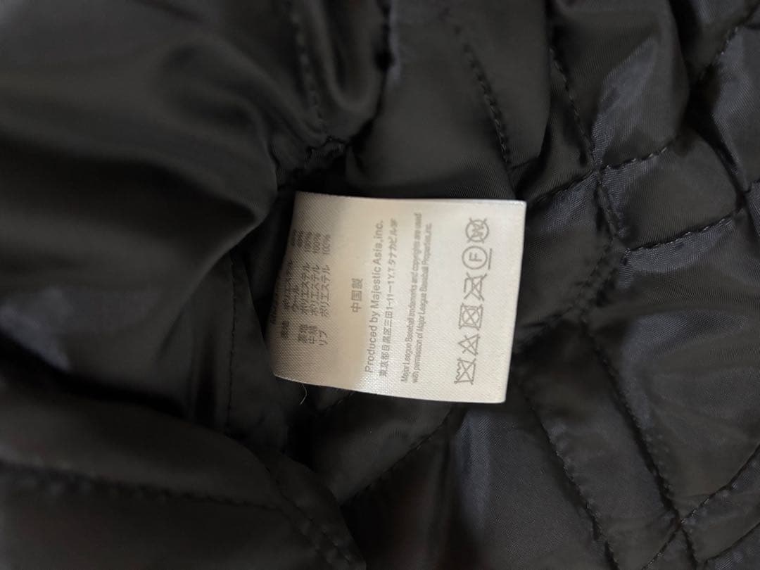 美品/ ニューヨークヤンキース スタジャン NY M Majestic MLB