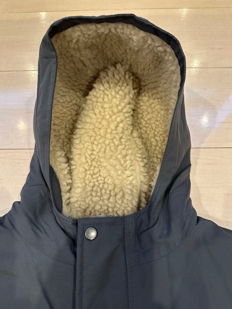 【超美品】patagonia フード付きパーカ ダークグレー