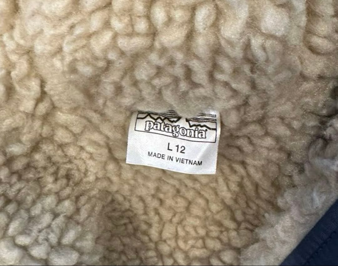 【超美品】patagonia フード付きパーカ ダークグレー