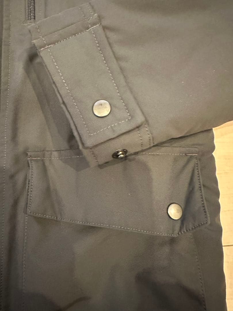 【超美品】patagonia フード付きパーカ ダークグレー