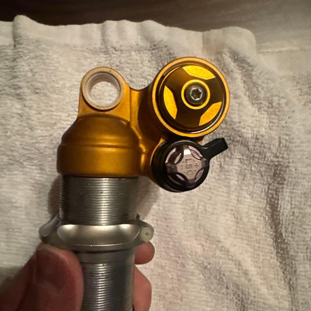 Öhlins TTX22M.2 Coilリアショック230×60※スプリング無し