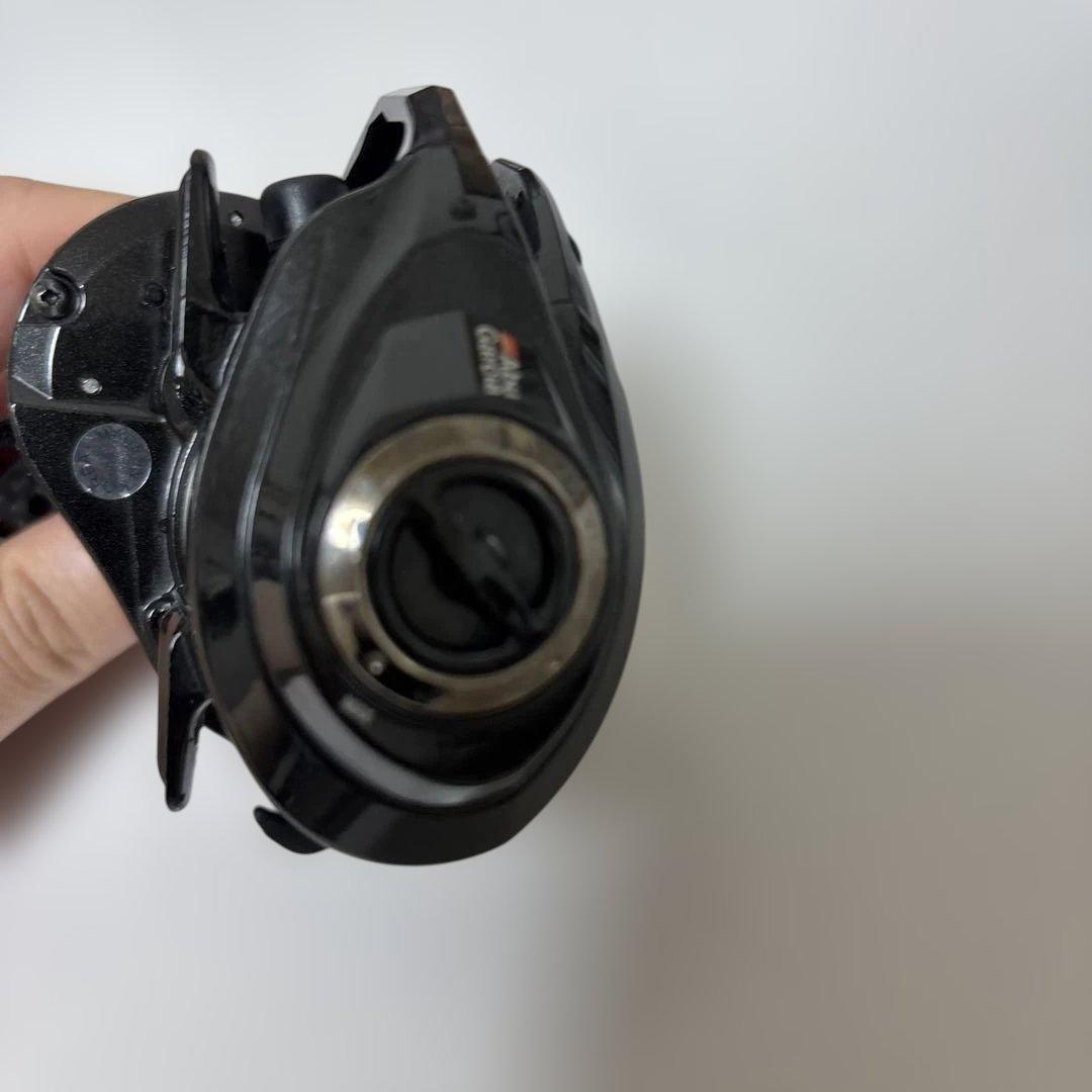 Abu Garcia ROXANI 8 ベイトリール