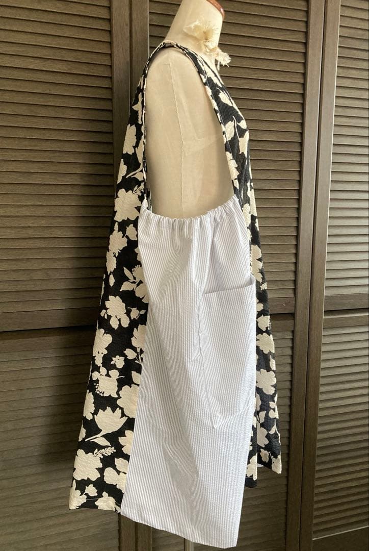 ぼりお　エプロン　割烹着　ハンドメイド　保育士　介護士　看護師　おしゃれ