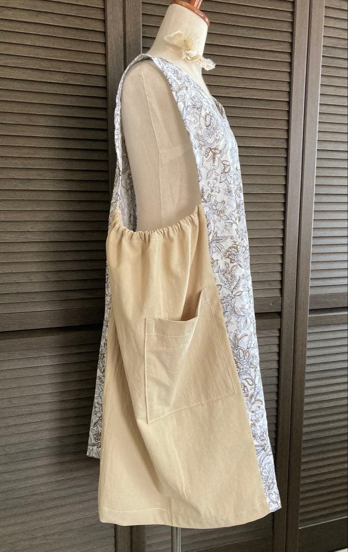 ぼりお　エプロン　割烹着　ハンドメイド　保育士　介護士　看護師　おしゃれ