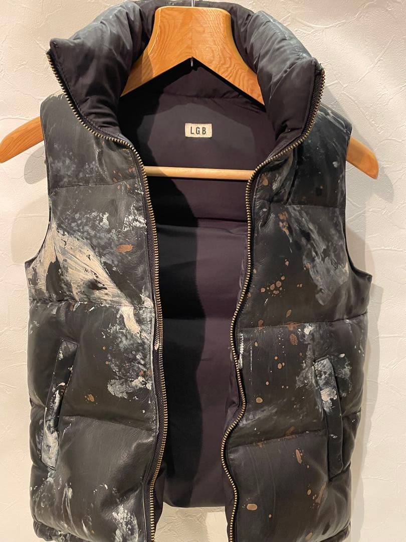 L.G.B ルグランブルー　ペイントグラフィック ダウンベスト