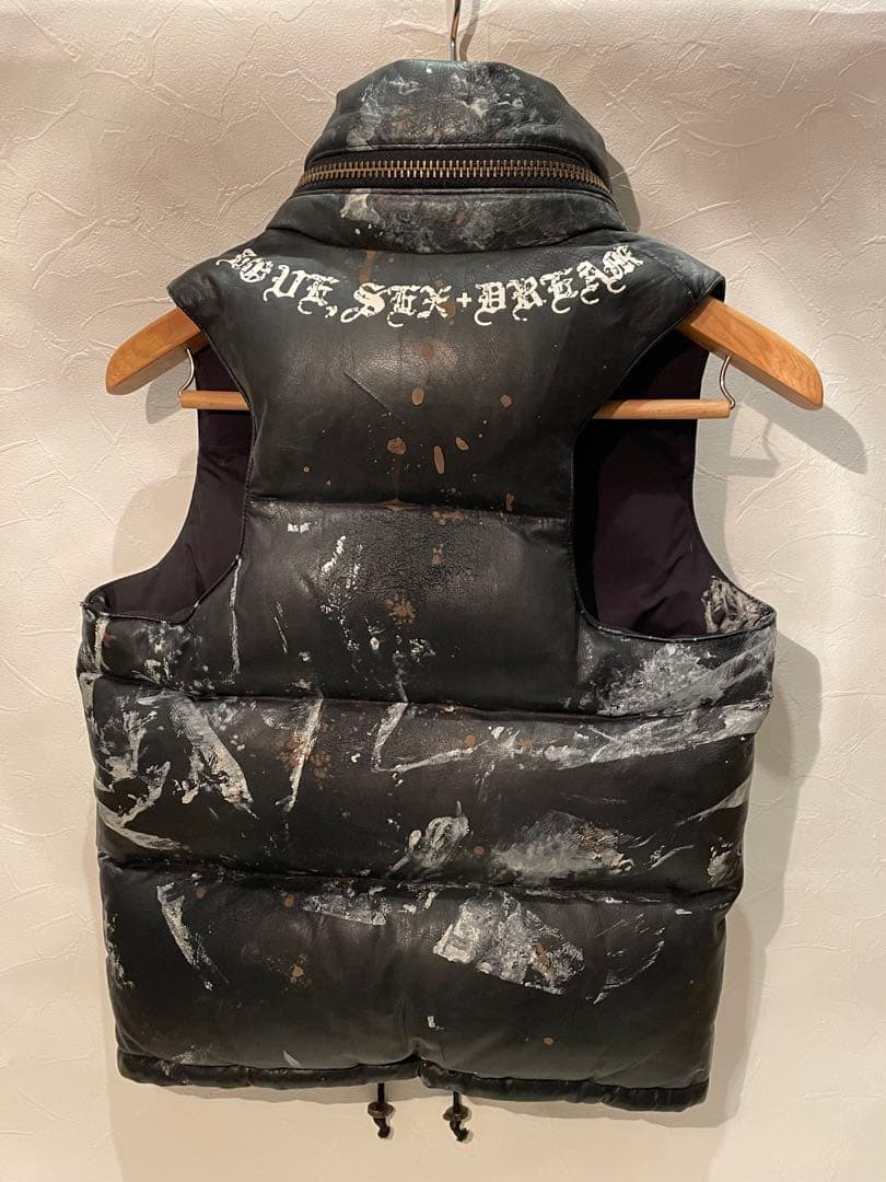 L.G.B ルグランブルー　ペイントグラフィック ダウンベスト