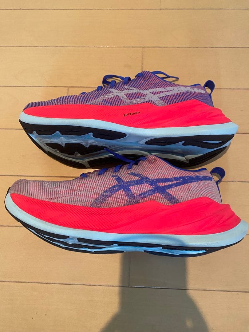 アシックス スーパーブラスト マラソン ランニング ジョギング シューズ25.5