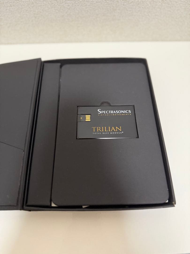 クラシック Spectrasonics Trilian Total Bass Module