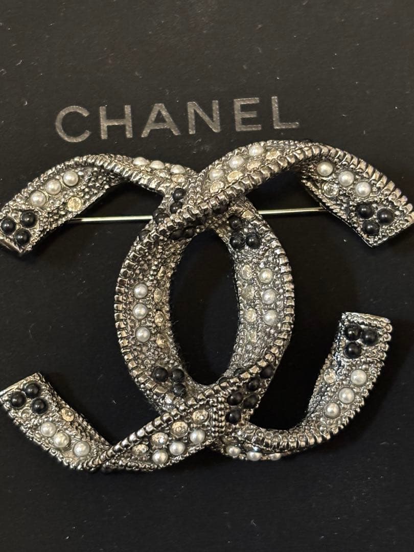 CHANEL ブローチ