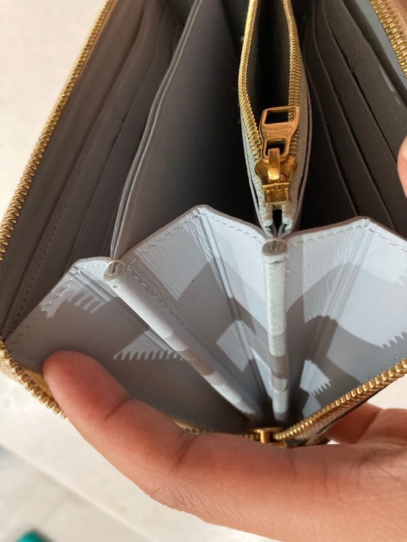 LOUIS VUITTON ベージュ 長財布