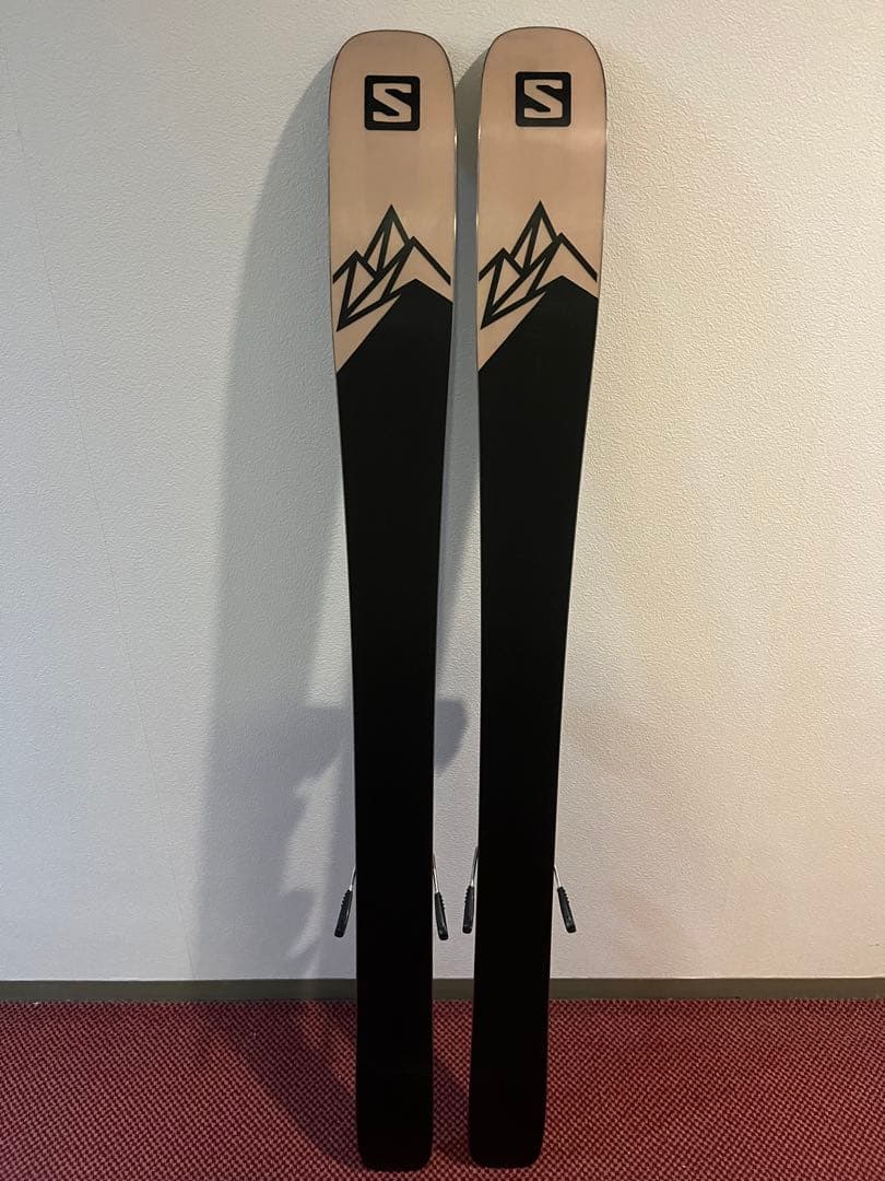 スキー板　SALOMON QST LUMEN99 153cm